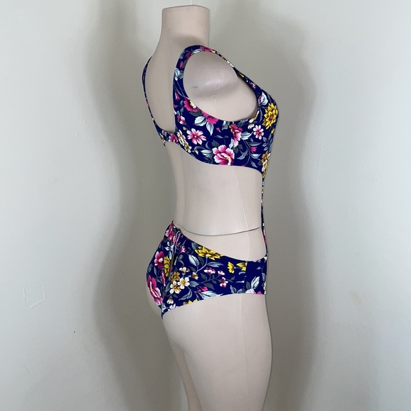 Bright Floral Cut Out One Piece Monokini Swimsuit - Picture 4 of 13